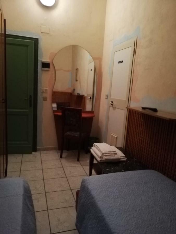 Hotel Stella Follonica Buitenkant foto